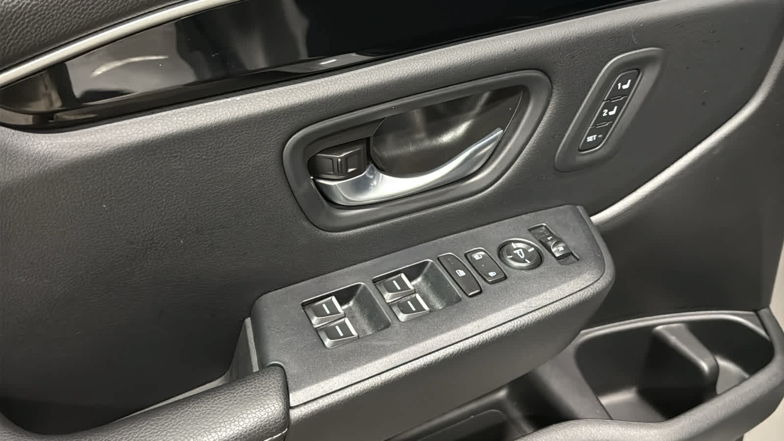 Used 2025 Honda Pilot EX-L image 24