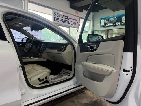 Used 2022 Volvo S60 B5 Inscription FWD image 52