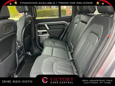 Used 2022 Land Rover Defender 110 X-Dynamic SE image 21