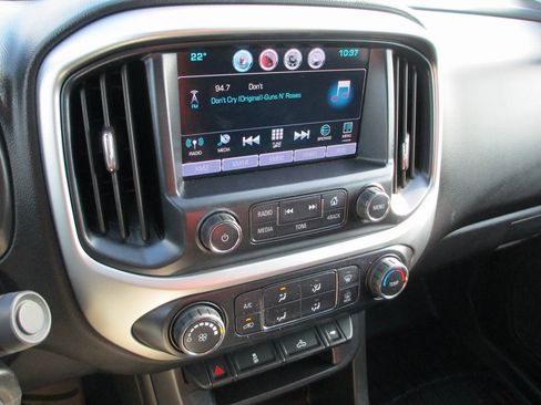 Used 2016 Chevrolet Colorado LT w/ LT Convenience Package image 23