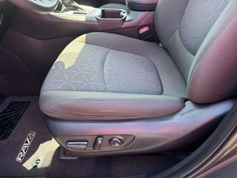 Used 2023 Toyota RAV4 XLE FWD image 22