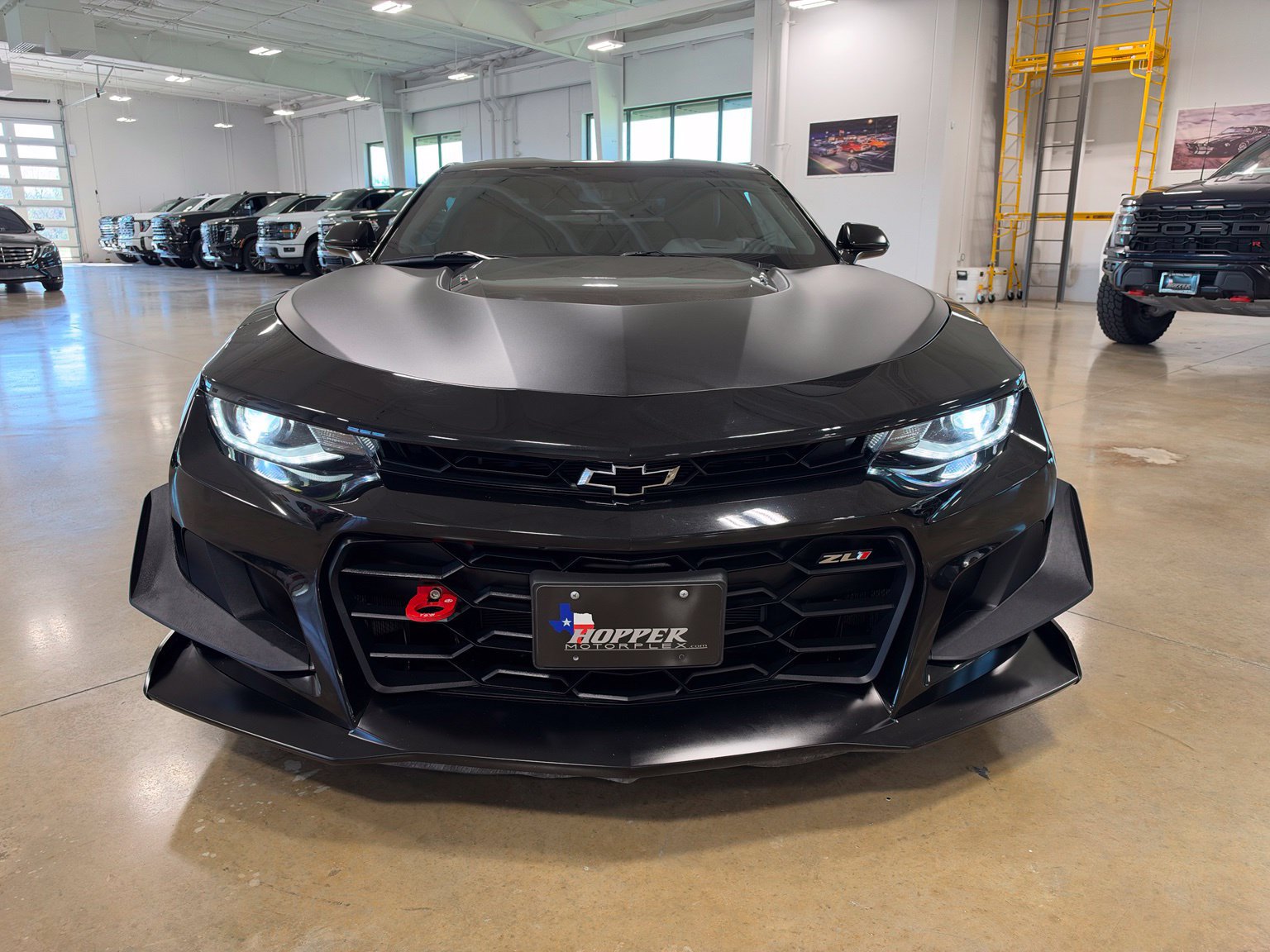 Used 2019 Chevrolet Camaro ZL1 RWD image 2