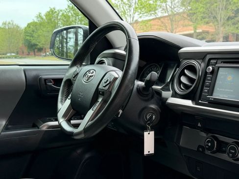Used 2019 Toyota Tacoma SR5 image 21