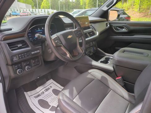 Used 2022 Chevrolet Tahoe High Country AWD/4WD image 14