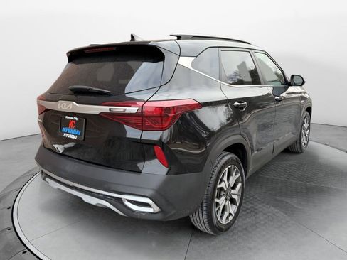 Used 2022 Kia Seltos EX image 5