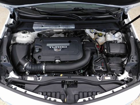 Used 2021 Cadillac XT4 Premium Luxury image 15