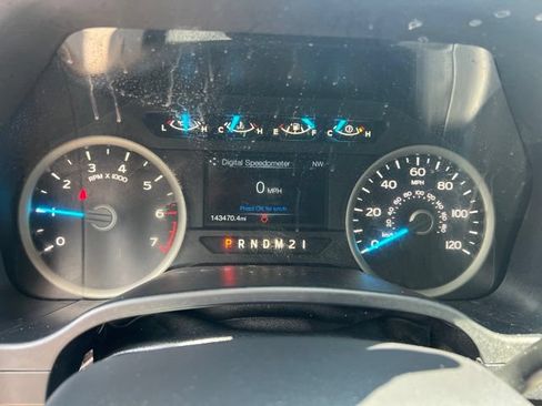 Used 2017 Ford F150 XLT w/ Equipment Group 302A Luxury AWD/4WD image 23