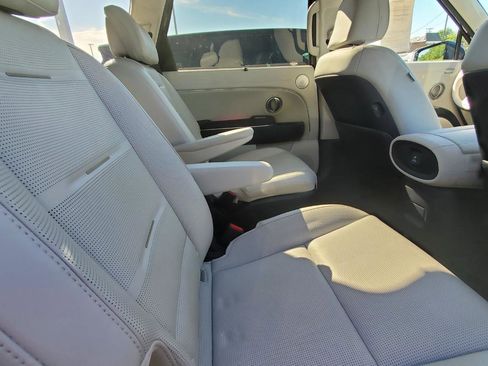 Used 2026 Hyundai Palisade Calligraphy image 6