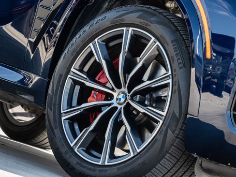 Certified 2025 BMW X5 xDrive40i w/ M Sport Package image 8