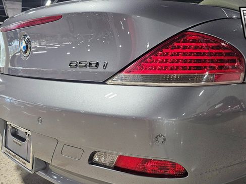 Used 2007 BMW 650i Convertible image 13