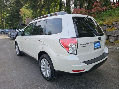 Used 2012 Subaru Forester 2.5X Premium w/ All-Weather Pkg AWD/4WD image 5