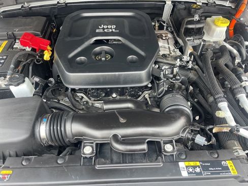 Used 2022 Jeep Wrangler Unlimited Sahara 4xe image 29