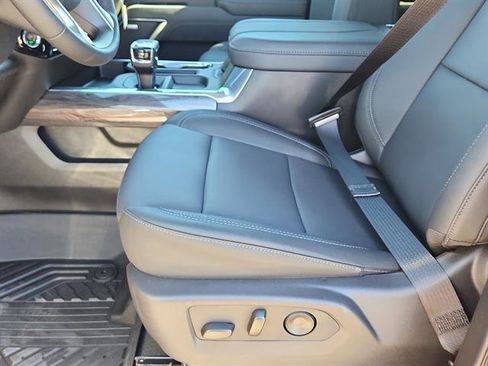 New 2026 Chevrolet Silverado 1500 LTZ w/ LTZ Premium Package image 8