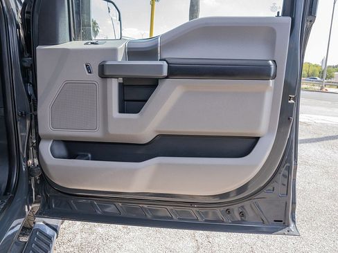 Used 2017 Ford F150 XLT w/ Equipment Group 302A Luxury image 12