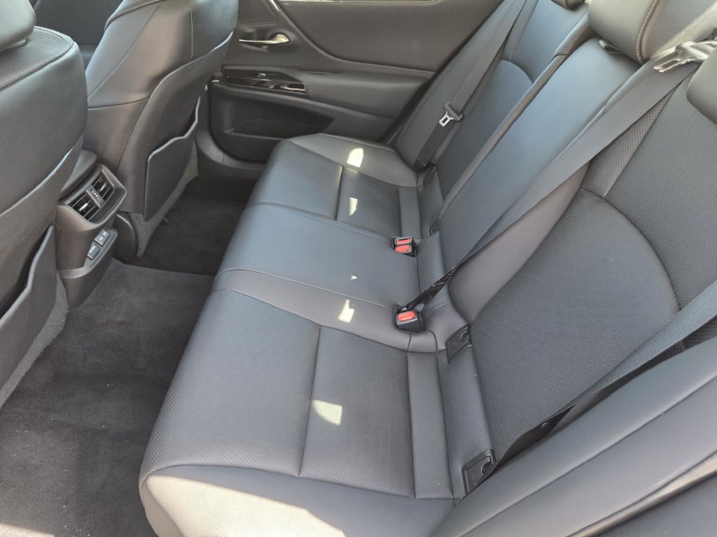Used 2022 Lexus ES 350 w/ Premium Package FWD image 18
