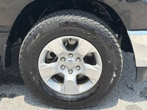 Used 2023 RAM 1500 Big Horn AWD/4WD image 10