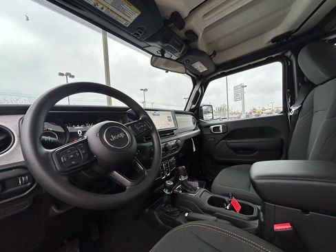 New 2026 Jeep Gladiator Sport image 14
