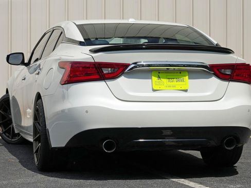 Used 2017 Nissan Maxima SR w/ Midnight Edition FWD image 5
