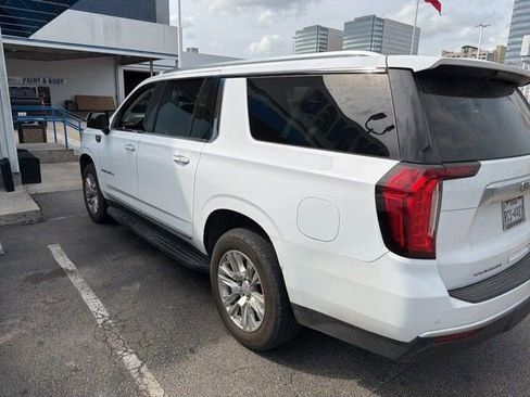 Used 2021 GMC Yukon XL Denali image 3