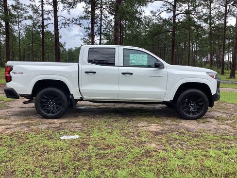 New 2026 Chevrolet Colorado W/T w/ Advanced Trailering Package AWD/4WD image 6