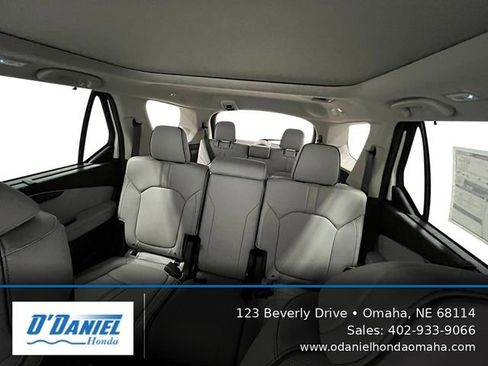 Used 2025 Honda Pilot Elite image 32