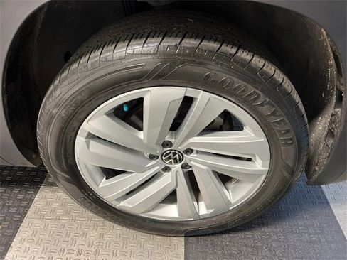 Used 2022 Volkswagen Atlas Cross Sport SE image 10