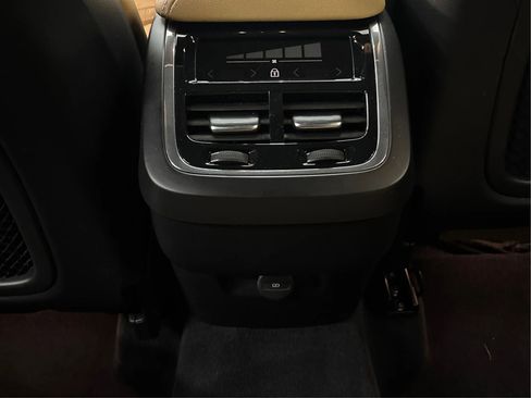 Used 2021 Volvo XC60 T5 Inscription image 29