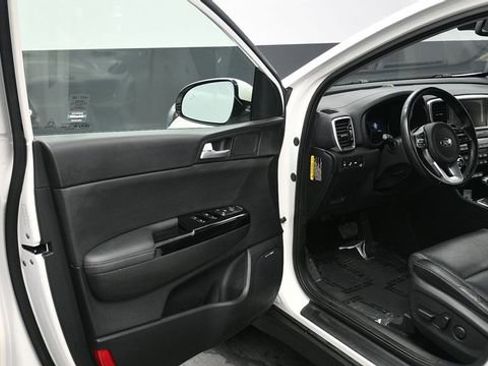 Used 2020 Kia Sportage EX w/ Option Group 15 FWD image 21