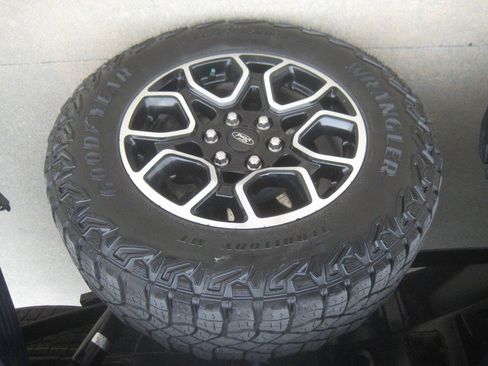 Used 2022 Ford F150 XLT w/ Equipment Group 302A High AWD/4WD image 12