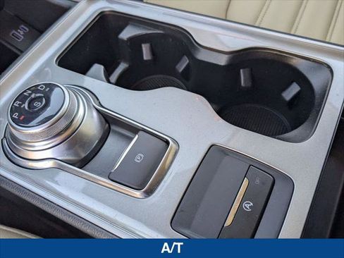 Used 2024 Ford Edge SEL w/ Convenience Package image 19