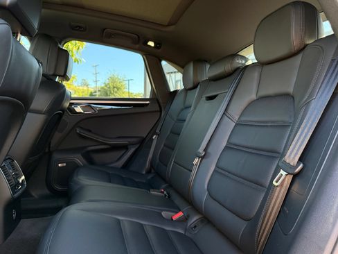 Certified 2023 Porsche Macan Turbo AWD/4WD image 29