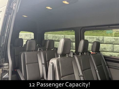 Used 2022 Mercedes-Benz Sprinter 2500 image 13