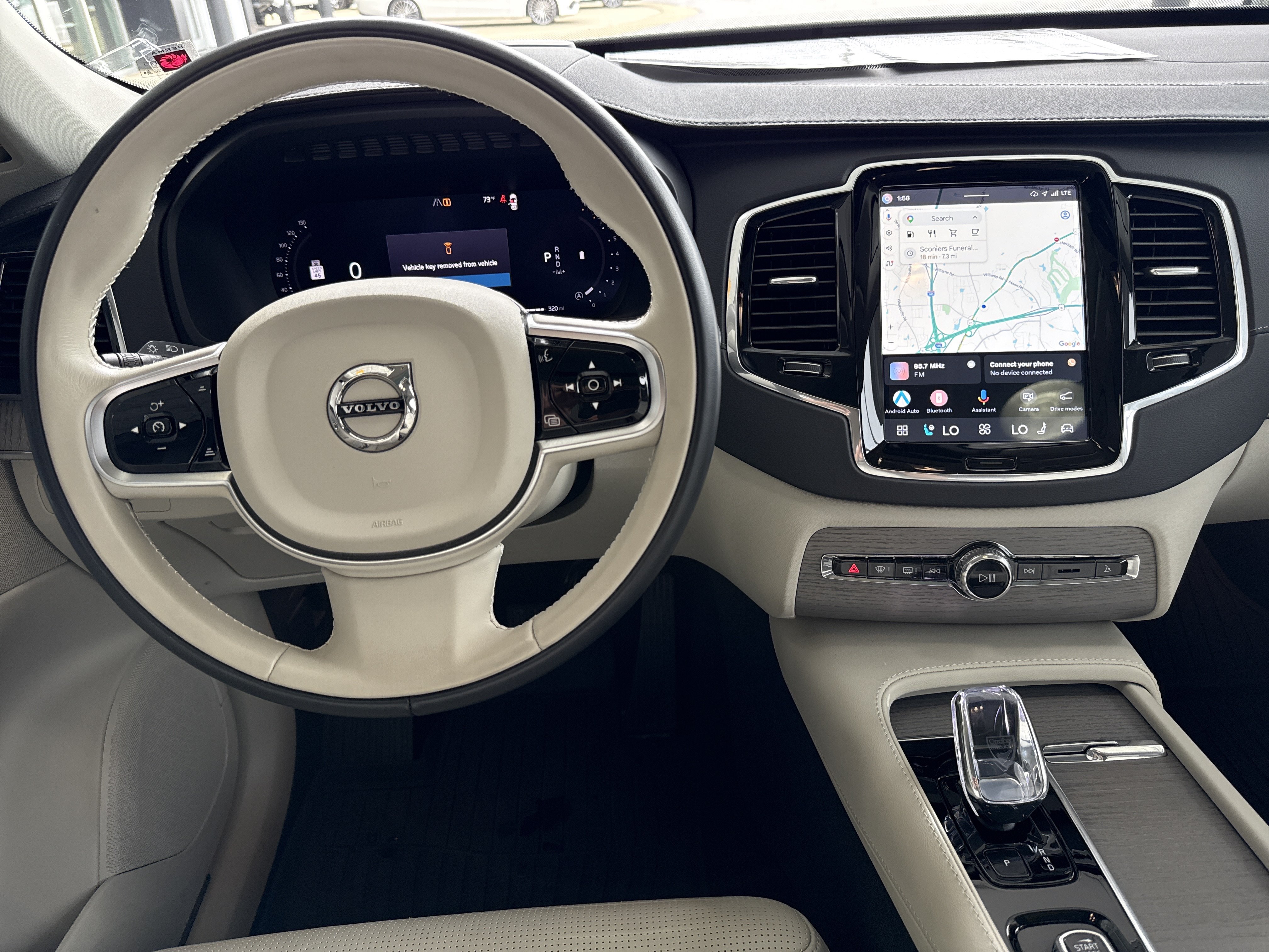Used 2025 Volvo XC90 B6 Ultra w/ Protection Package AWD/4WD image 33