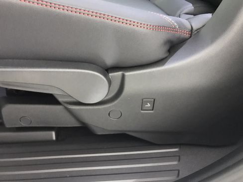 New 2026 Chevrolet Traverse RS w/ LPO, Floor Liner Package image 12