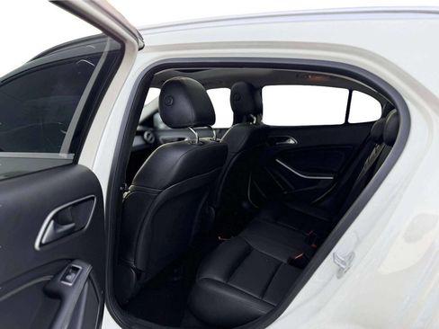 Used 2015 Mercedes-Benz GLA 250 4MATIC image 13