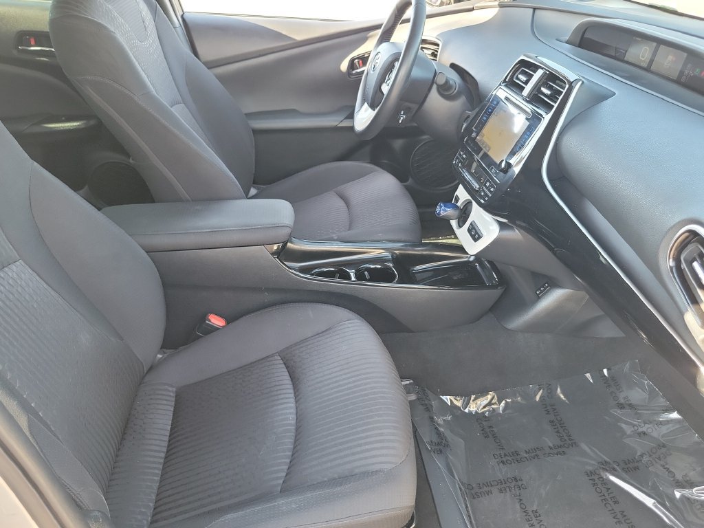 Used 2017 Toyota Prius Prime Plus w/ Preferred Accessory Package FWD image 21
