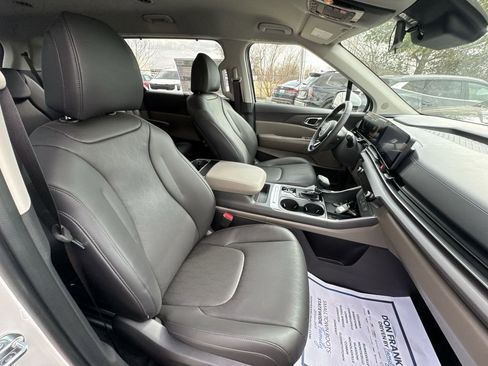 New 2026 Kia Carnival EX image 25