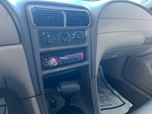 Used 2000 Ford Mustang GT RWD image 17