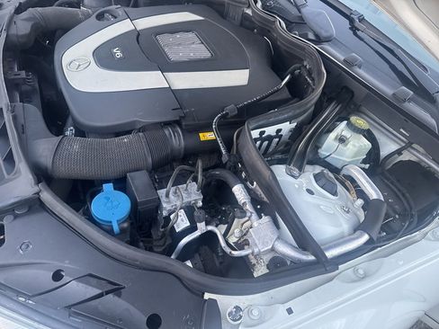 Used 2011 Mercedes-Benz C 300 4MATIC Sedan image 54