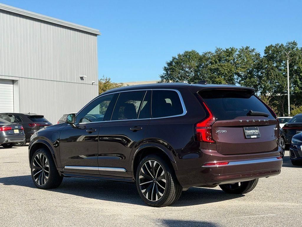 Used 2025 Volvo XC90 T8 Ultra w/ Lounge Package AWD/4WD image 7