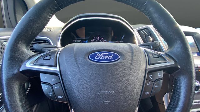 Used 2020 Ford Edge Titanium AWD/4WD image 15