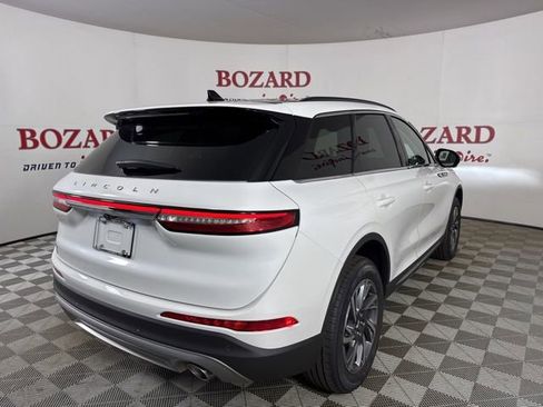 New 2026 Lincoln Corsair Premiere image 7