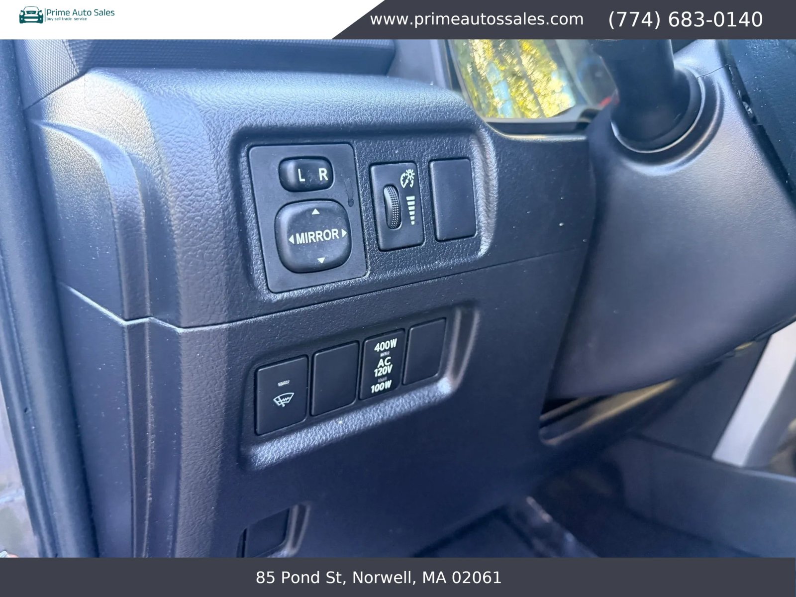 Used 2015 Toyota 4Runner SR5 AWD/4WD image 12