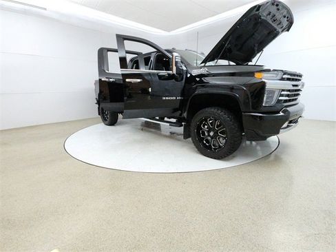 Used 2020 Chevrolet Silverado 3500 High Country w/ Z71 Off-Road Package image 9