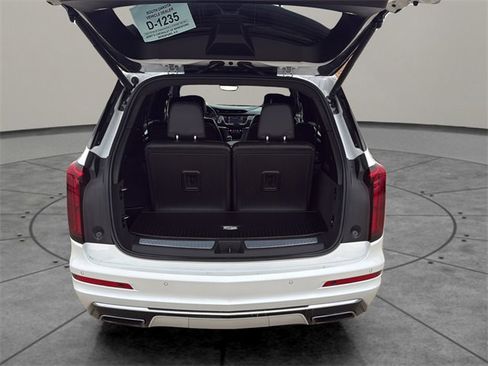 Used 2023 Cadillac XT6 Premium Luxury image 30