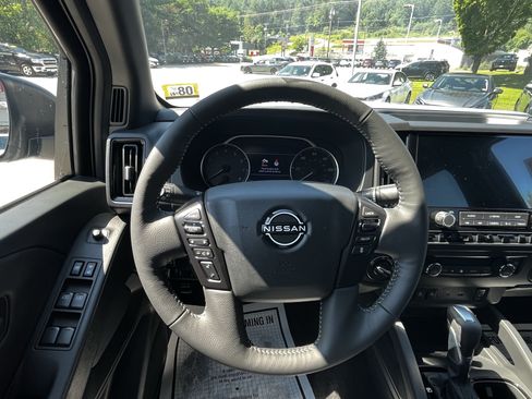 New 2026 Nissan Frontier SV AWD/4WD image 18