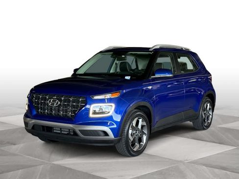 Used 2024 Hyundai Venue Limited FWD image 4