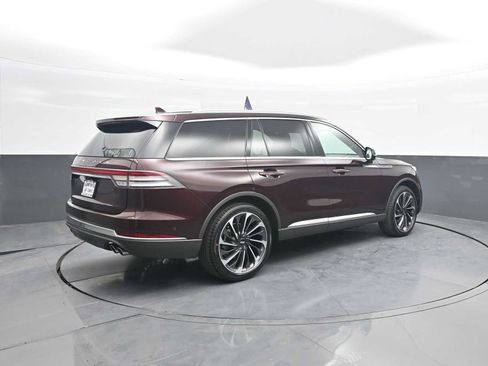 Used 2020 Lincoln Aviator Reserve w/ Equipment Group 202A AWD/4WD image 8