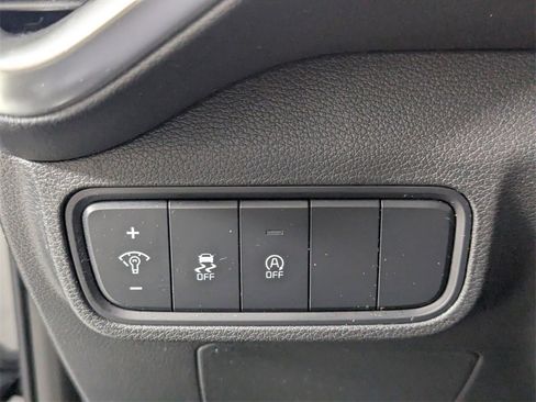 Used 2023 Kia Soul LX image 13