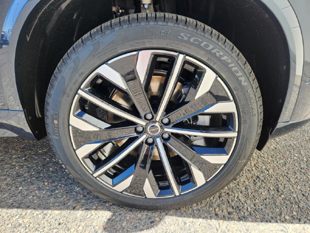 New 2026 Volvo XC90 T8 Plus w/ Protection Package AWD/4WD image 19